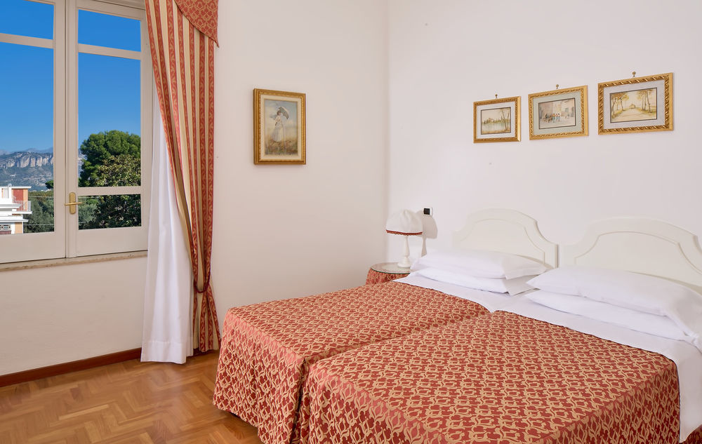 Hotel Villa Garden Sant'Agnello Bagian luar foto