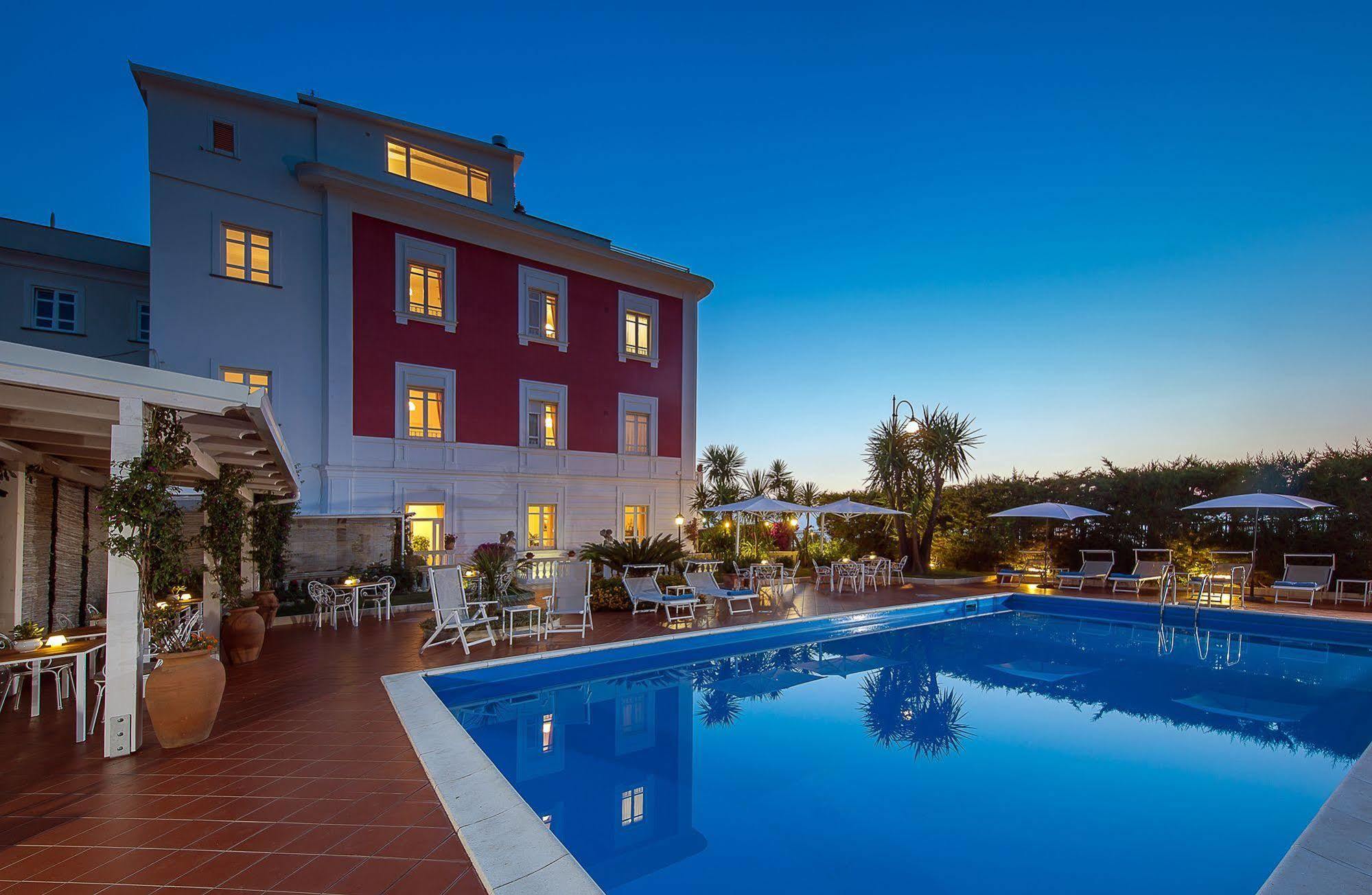 Hotel Villa Garden Sant'Agnello Bagian luar foto